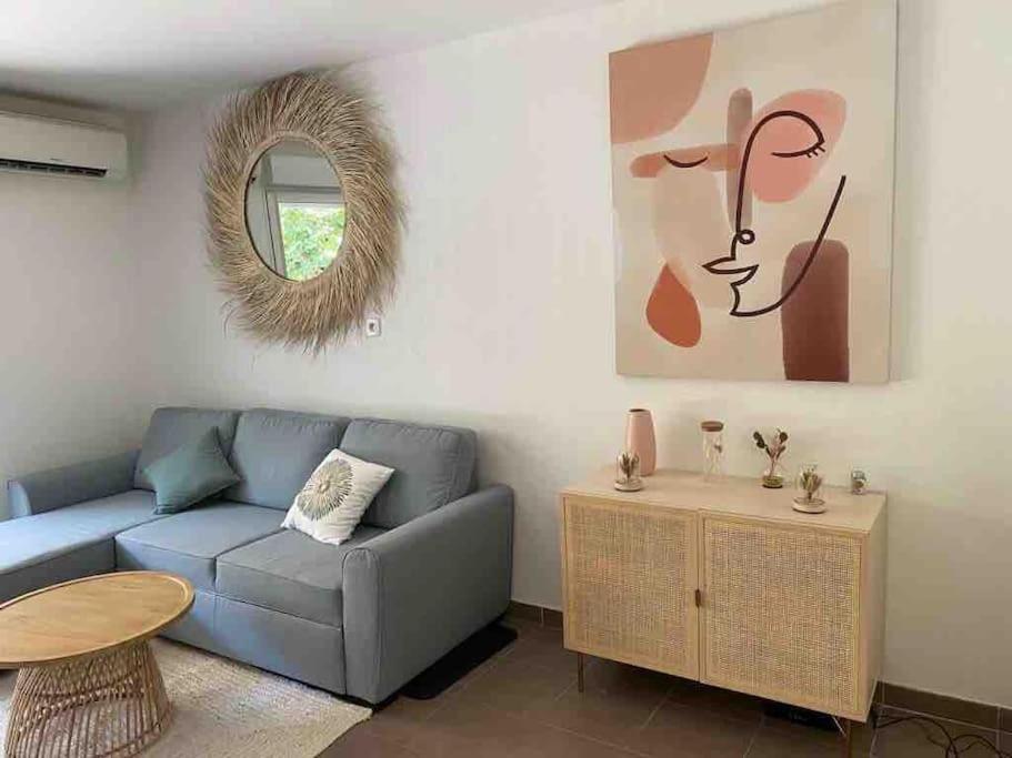 Tres Bel Appartement Contemporain Et Calme Frejus Ngoại thất bức ảnh