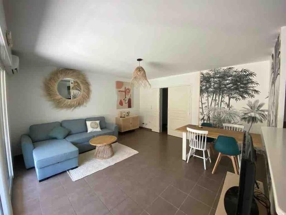 Tres Bel Appartement Contemporain Et Calme Frejus Ngoại thất bức ảnh