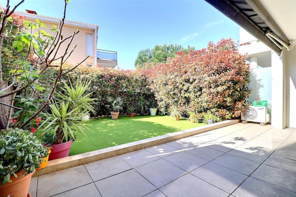 Tres Bel Appartement Contemporain Et Calme Frejus Ngoại thất bức ảnh
