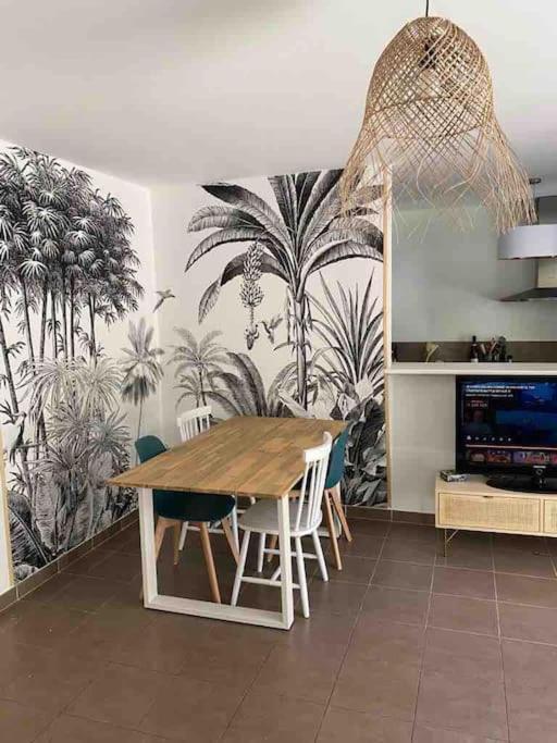 Tres Bel Appartement Contemporain Et Calme Frejus Ngoại thất bức ảnh