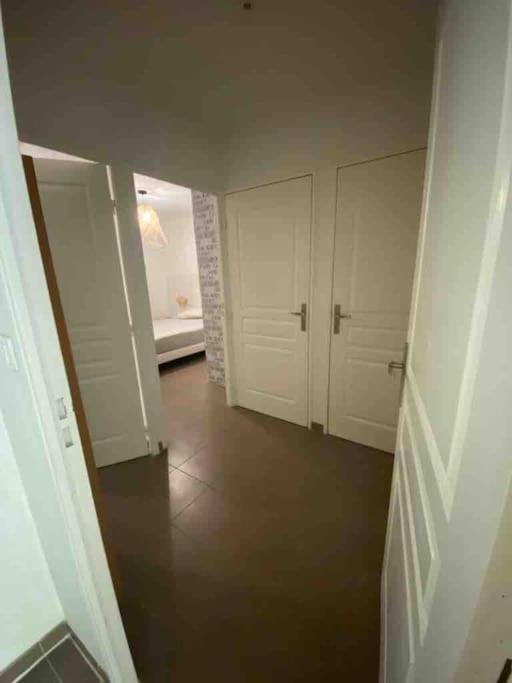 Tres Bel Appartement Contemporain Et Calme Frejus Ngoại thất bức ảnh