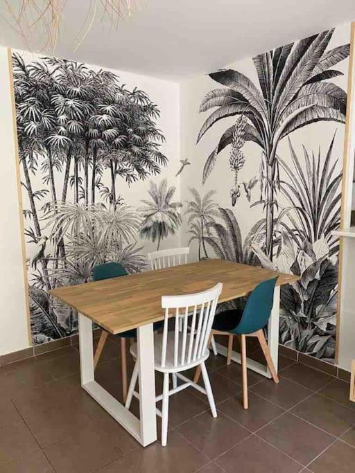 Tres Bel Appartement Contemporain Et Calme Frejus Ngoại thất bức ảnh